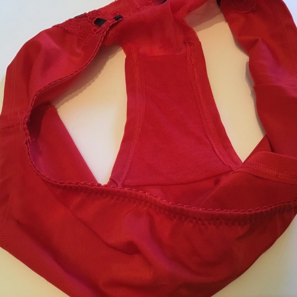 Valentines Special ❤️ Darling matching red bra & panties / Like New - Picture 13 of 13